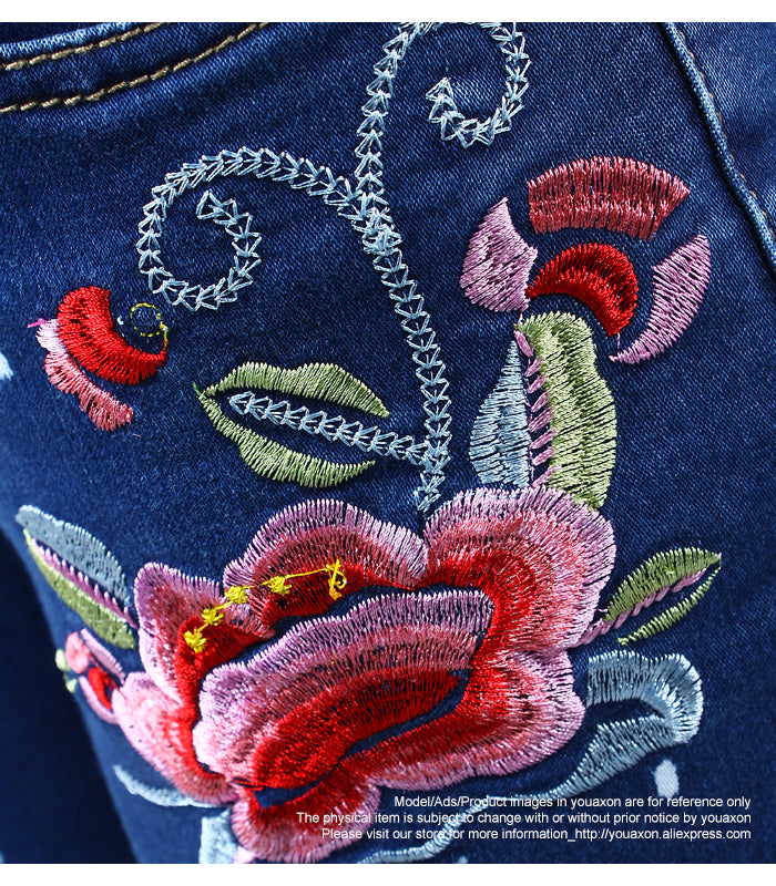 Floral Dirty Jeans With Embroidery